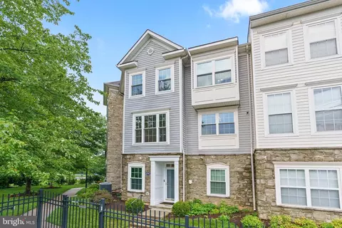 21763 Bancroft Ct, Ashburn, VA 20147