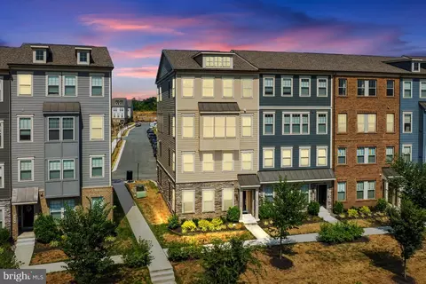 226 Petite Sirah Ter SE, Leesburg, VA 20175