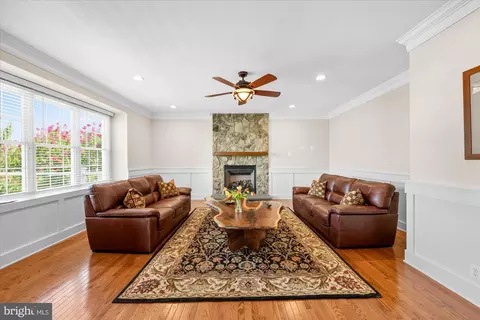 Living - 20369 Medalist Dr, Ashburn, VA 20147 photo 1 of 5
