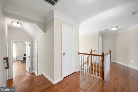 Entry Way - 20369 Medalist Dr, Ashburn, VA 20147 photo 5 of 7