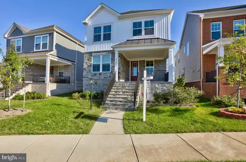 41983 Spring Air Dr, Brambleton, VA 20148