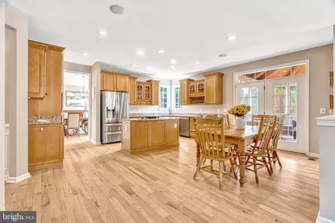 Kitchen - 22181 Windy Pine Ct, Broadlands, VA 20148 photo 5 of 10