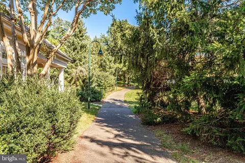 Exterior - 22181 Windy Pine Ct, Broadlands, VA 20148 photo 12 of 12