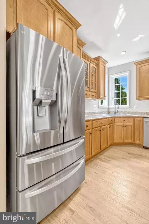Kitchen - 22181 Windy Pine Ct, Broadlands, VA 20148 photo 2 of 10