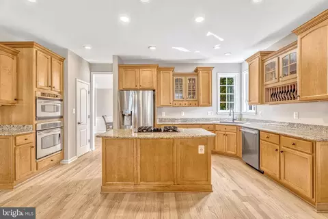 Kitchen - 22181 Windy Pine Ct, Broadlands, VA 20148 photo 1 of 10
