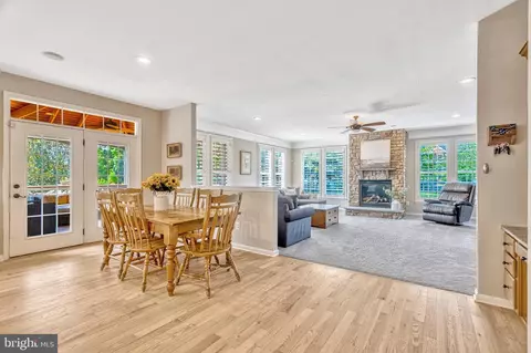 Dining - 22181 Windy Pine Ct, Broadlands, VA 20148 photo 3 of 3