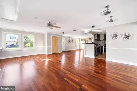 604 W Beech Rd, Sterling, VA 20164 photo 9