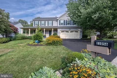 21056 Willowbrook Dr, Ashburn, VA 20147
