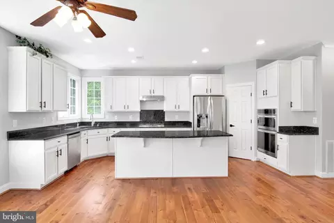 43779 Carrleigh Ct, Ashburn, VA 20147 photo 13