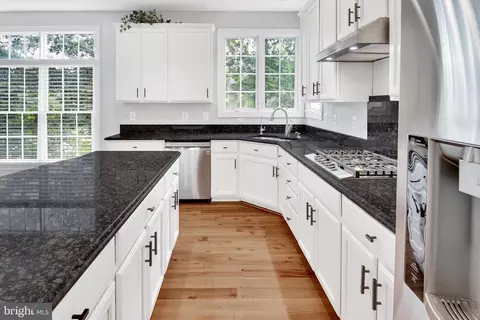 43779 Carrleigh Ct, Ashburn, VA 20147 photo 16