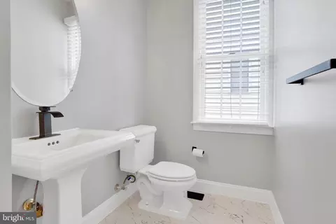 43779 Carrleigh Ct, Ashburn, VA 20147 photo 19