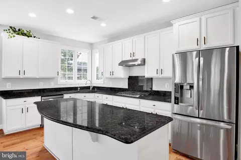 43779 Carrleigh Ct, Ashburn, VA 20147 photo 15