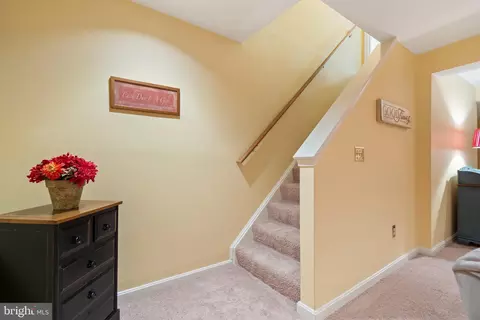 Entry Way - 43941 Reliance Ct, Ashburn, VA 20147 photo 6 of 6