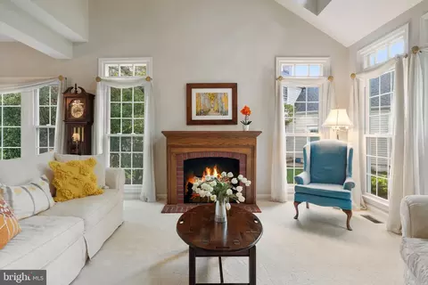 Living - 43941 Reliance Ct, Ashburn, VA 20147 photo 1 of 1