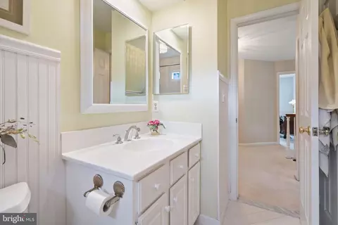 Bath - 43941 Reliance Ct, Ashburn, VA 20147 photo 2 of 7