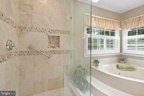 Bath - 43941 Reliance Ct, Ashburn, VA 20147 photo 7 of 7