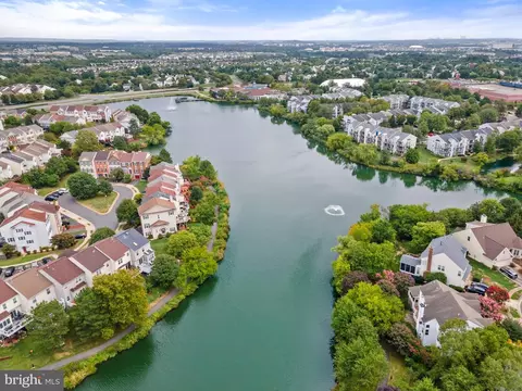 View/Area - 43941 Reliance Ct, Ashburn, VA 20147 photo 11 of 21