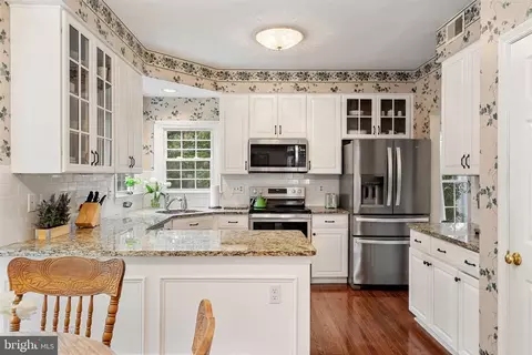 Kitchen - 43941 Reliance Ct, Ashburn, VA 20147 photo 2 of 8