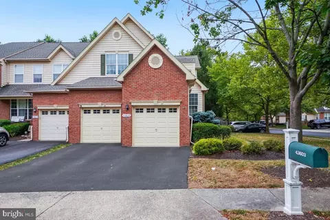 43603 Ryder Cup Sq, Ashburn, VA 20147