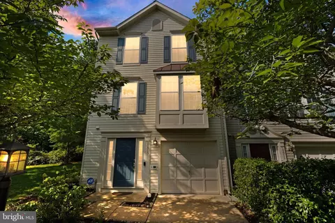 19915 Ridgecrest Sq, Ashburn, VA 20147