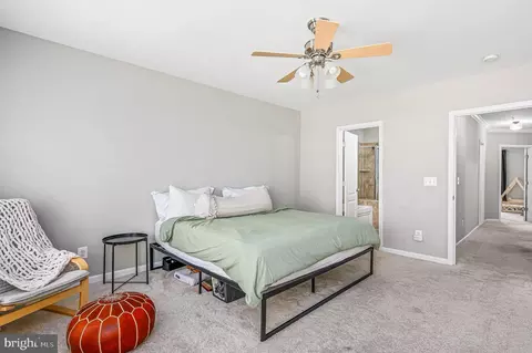 Bedroom - 42599 Cardinal Trace Ter, Brambleton, VA 20148 photo 3 of 4
