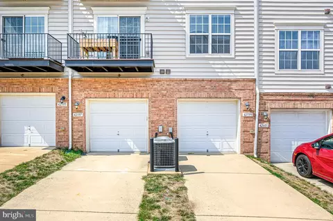 Exterior - 42599 Cardinal Trace Ter, Brambleton, VA 20148 photo 5 of 6