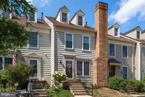 Exterior - 44006 Aberdeen Ter, Ashburn, VA 20147 photo 3 of 7
