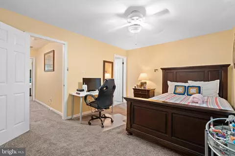 Bedroom - 44006 Aberdeen Ter, Ashburn, VA 20147 photo 1 of 10