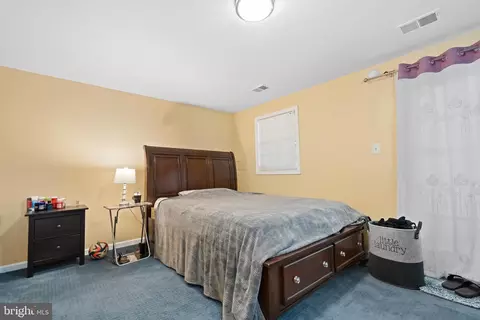 Bedroom - 44006 Aberdeen Ter, Ashburn, VA 20147 photo 10 of 10