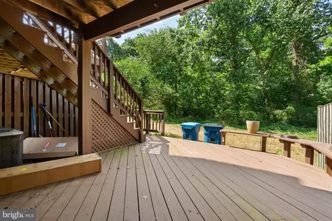 Exterior - 44006 Aberdeen Ter, Ashburn, VA 20147 photo 6 of 7