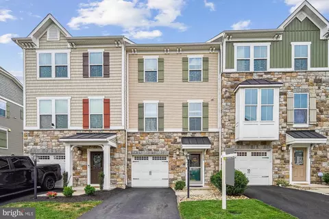 24926 Helms Ter, Aldie, VA 20105