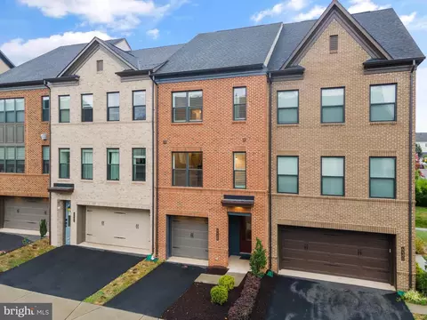 42388 Zenith Ter, Brambleton, VA 20148 photo 2