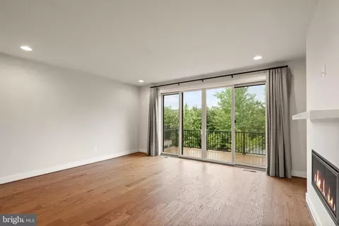 42388 Zenith Ter, Brambleton, VA 20148 photo 10
