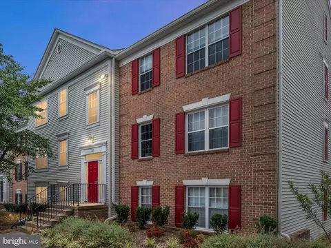 125 Fort Evans Rd SE #F, Leesburg, VA 20175