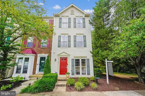 21101 Footstep Ter, Ashburn, VA 20147