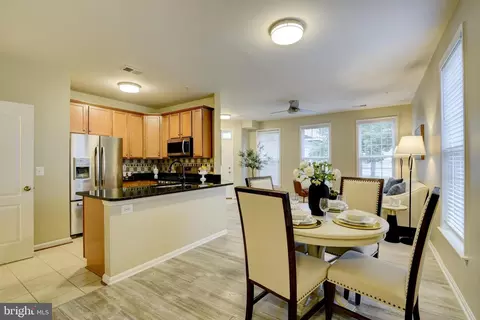 19438 Newton Pass Sq, Leesburg, VA 20176