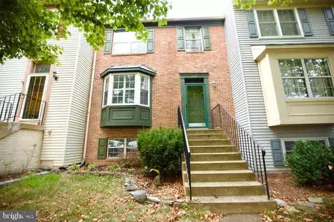 833 Tall Oaks Sq SE, Leesburg, VA 20175