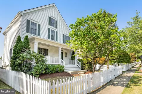 42881 Nashua St, Ashburn, VA 20147