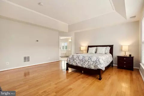 Bedroom - 43926 Middlesex Dr, Chantilly, VA 20152 photo 2 of 14