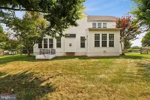 Other - 43926 Middlesex Dr, Chantilly, VA 20152 photo 20 of 21