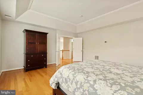 Bedroom - 43926 Middlesex Dr, Chantilly, VA 20152 photo 1 of 14