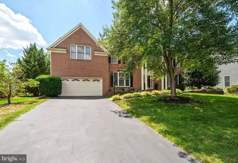 20761 Dewberry Ct, Ashburn, VA 20147