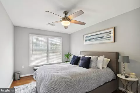 20761 Dewberry Ct, Ashburn, VA 20147 photo 16