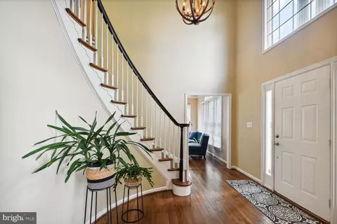 20761 Dewberry Ct, Ashburn, VA 20147 photo 2