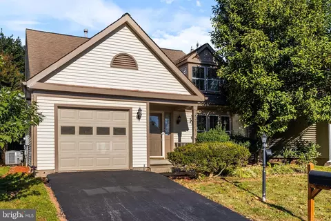 21039 Thoreau Ct, Sterling, VA 20164