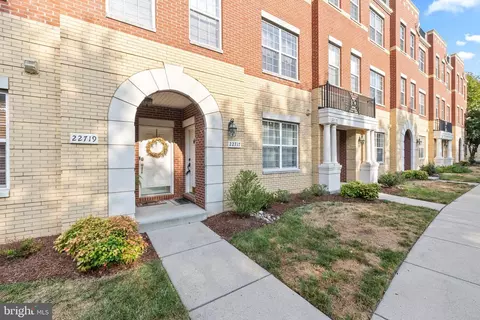 22717 Settlers Trail Ter E, Brambleton, VA 20148