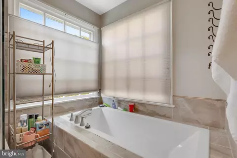 Bath - 43949 Reliance Ct, Ashburn, VA 20147 photo 2 of 10