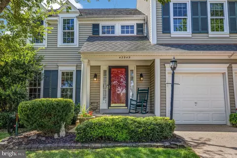 Exterior - 43949 Reliance Ct, Ashburn, VA 20147 photo 6 of 14