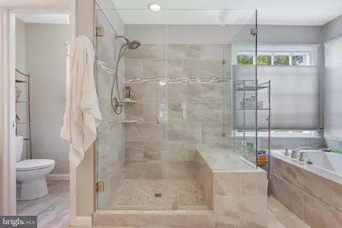 Bath - 43949 Reliance Ct, Ashburn, VA 20147 photo 3 of 10