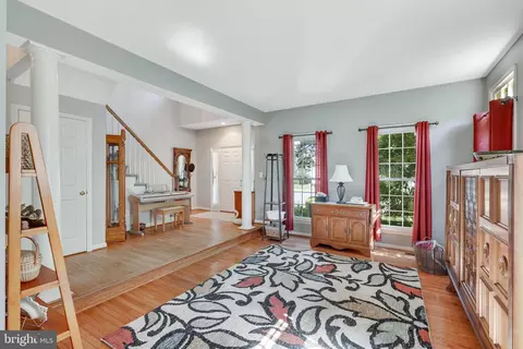 Entry Way - 43949 Reliance Ct, Ashburn, VA 20147 photo 6 of 10